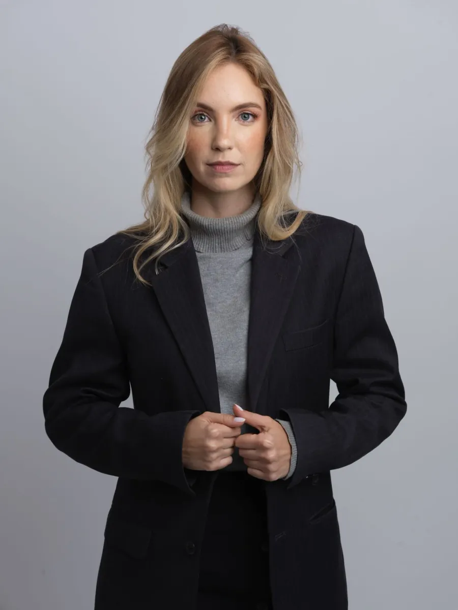 Portrait unavailable — blurred placeholder